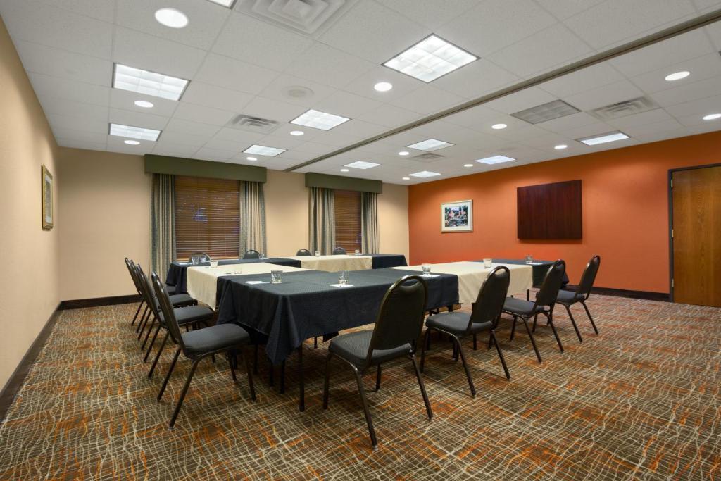 Country Inn & Suites By Radisson, Wolfchase-Memphis, Tn מראה חיצוני תמונה